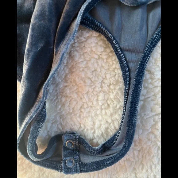 ✨ HP ✨ Velvet ✨ Plunge Bodysuit ✨ - Picture 7 of 8